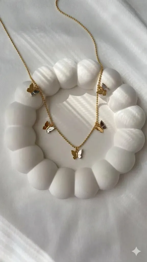 Collar mariposas doradas